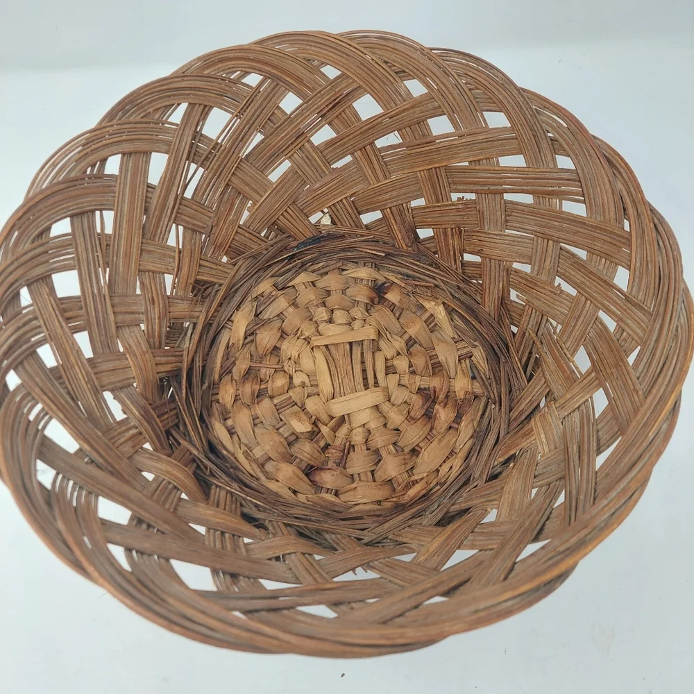 Vintage Boho Brown Round Open Weave Woven Wicker Basket Rustic Country 10 Inch
